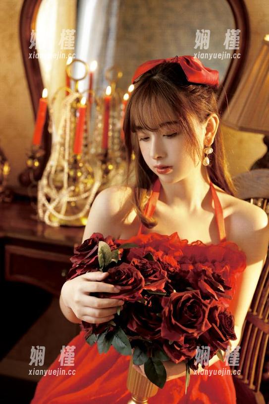 感受原始的呼唤，Yuna (윤아)在[SAINTPhotolife]高清图集第二部分中展现的野性感官之旅